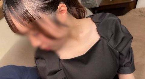 【完全素人】顔も仕草もめっちゃカワイイ18歳♡巨乳Fカップが激しく揺れるピストンで何度もイカせまくる！特典2本有り3