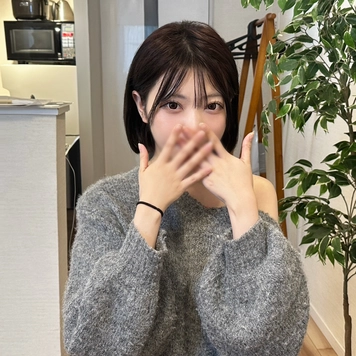 【29迄990pt】【初撮】色白モデル体型Fカップみずきちゃん。巨根を入れると豹変、「ダメぇ…気持ちいい！」と絶頂を繰り返す超敏感ボディ。激しいピストンでイキ喘ぎまくり、熱いザーメン全部飲み込む！