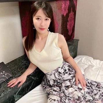 【無修正】奔放な元ＣＡセレブ妻（28歳）旦那がいても他人棒欲しがるエロ過ぎる美人妻と白昼の濃厚ホテルセックス!!  勃起ペニスに自ら馬乗りピストンで・・・。