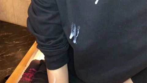 【先着30名500円オフ】さゆり19歳・顔射インタビュー④。クール系なのに笑顔が可愛すぎる小松菜奈系の黒髪ちゃんが「おと●さん、顔射されるところ見ててね」とカメラ目線顔射される一部始終（046）1