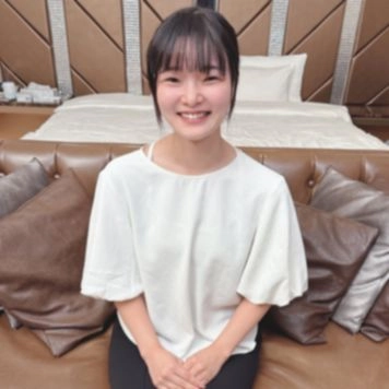 【２作品＋豪華特典映像／３発射】魅惑の色白美巨乳ボディ。恥じらいながらもキツイ締め付けとヌルヌルの膣内。熱く絡み合う２人に天も嫉妬の大雨。