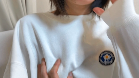 ★緊急先着★体育学科18歳★体脂肪率8.7％★初体験で衝撃無限絶頂★責任取らない危険日生中出しスマホハメ撮り原版【先着高画質特典付き】1