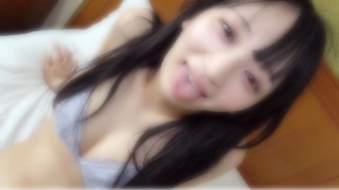 めっちゃ可愛い！【無】【中出し】ノリが良くアイドル顔のマン毛あり美女とイチャイチャ。でもこういう美女を性欲処理にするのも好きなので中出ししてお掃除フェラ。※特典あり0