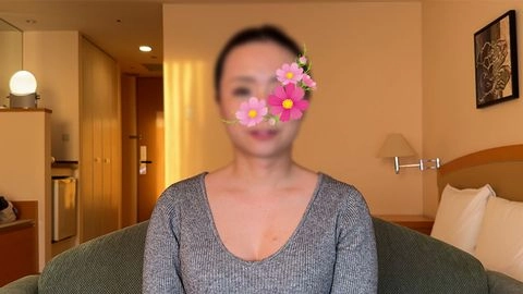 【計１２発→元AV女優がぶっかけイカ臭パックでお肌ツヤツヤ?!お隣りのキレイなお*さんのスゴテクフェラ4人抜き＆8人連続顔射！☆元単体女優の紗良さん】2