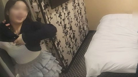 【100】学校帰りのFカップ19才現./役J.Dとの生ハメさくさくセックス。最近の素人は慣れてますのぉ。でも俺の激クンニと太珍ピストンは味わった事ないだろォ？0