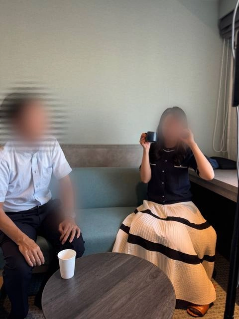 【10個限定‼️完全顔出し版】 巨根で初めてのポルチオいき 「パ⚫︎の前で初めておちんちんで 中イキしてごめんなさい。。」2