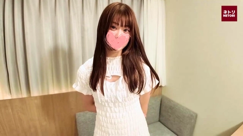 本日迄！初回限定セール【本編顔出し/無修正】学費のために優良支援者を求める18歳。陶器のような肌に美しいクビレ。戸惑いながらも生膣で2連続射精を受け止め大量中出しされました2