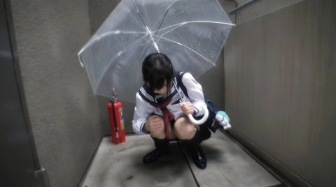 【米国管理品】難アリ家庭育ち。身長143cmの未完成体がピル無し中出しで妊娠するまで。0