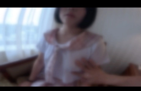 地方から上京したアイドルを目指す浜◯美波似の18歳はるかちゃん！！初めての撮影なのにイラマにアナル舐めなどいっぱいご奉仕してくれました。1