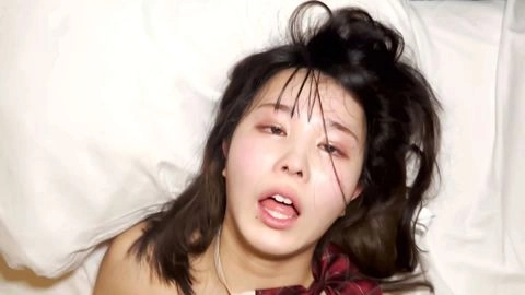 最難関大A判定の美才女を徹底調教した後1ヶ月禁欲させ強制発情。喉奥を責められマン汁垂らしてしまうマゾ18歳の痙攣ポルチオをデカチンでえぐり、白目剥いたガチアクメ顔を尻目に妊娠必至の大量中出し。★先着特6