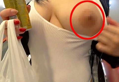 【Kカップ×爆尻】ノーブラ爆乳＆肉厚ヒップ美女が街中で暴れ散らす!!勃起乳首をチラ見せするド変態っぷり!!9