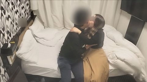 【109】28才仕事帰りのOL素人おねえさん。実は性欲モンスターでキスでスイッチON!獣と化した素人に半生半中出し!エロすぎだろ…。1