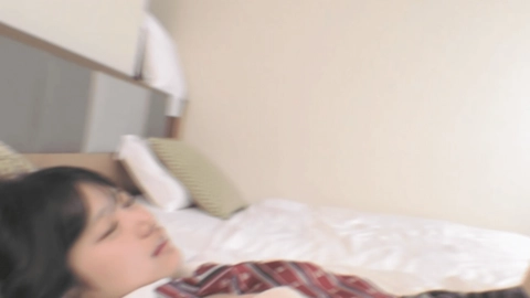 ★緊急先着★衝撃お仕置きガチ中出し★股下84cm色白高身長★超優等生★途中ゴム外し大量膣内中出しを撮影したスマホ原版【先着高画質特典付き】6