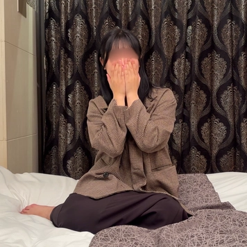 【顔出し解禁】スケベ乳美女JD再び。JDの乳と穴を開発して生チ●ポぶち込み口内射精からのうがいごっくん。